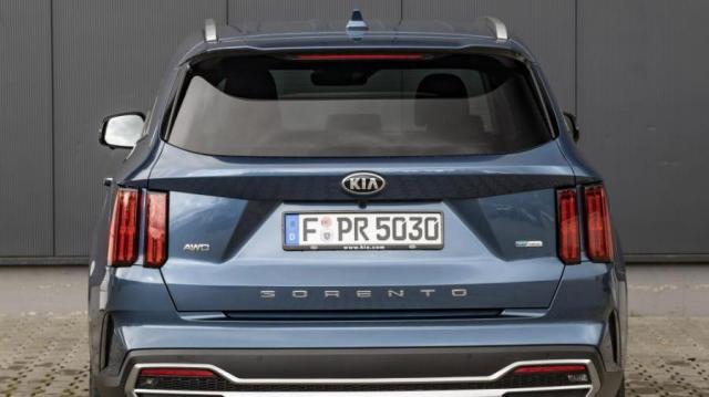 Kia Sorento Hybrid posteriore