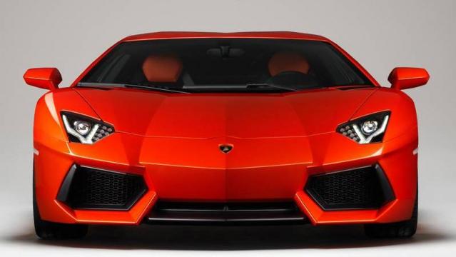 Lamborghini Aventador anteriore