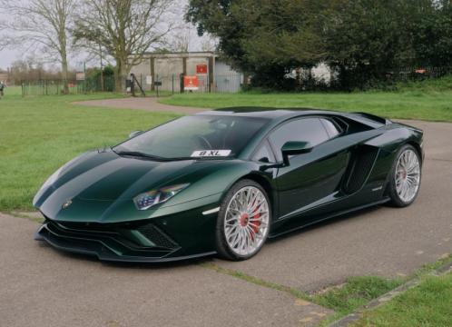 Lamborghini Aventador S verde