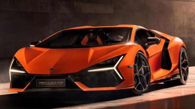 Lamborghini Revuelto anteriore