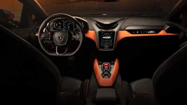Lamborghini Revuelto