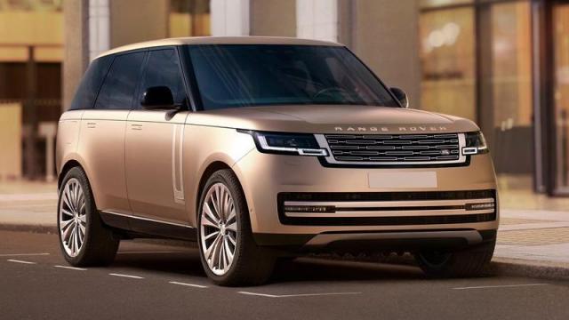 Land Rover Range Rover PHEV tre quarti anteriore