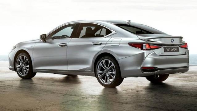 Lexus ES 2019 immagine