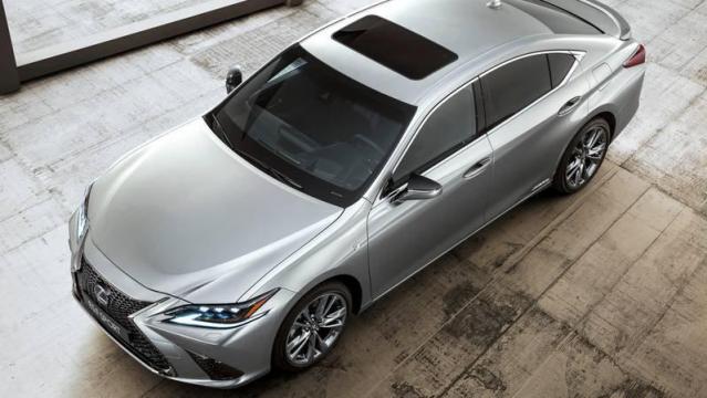 Lexus ES immagine