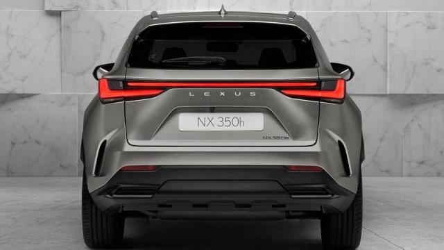Lexus Nuovo NX posteriore 1