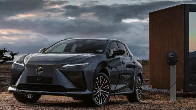 Lexus Nuovo RZ 4