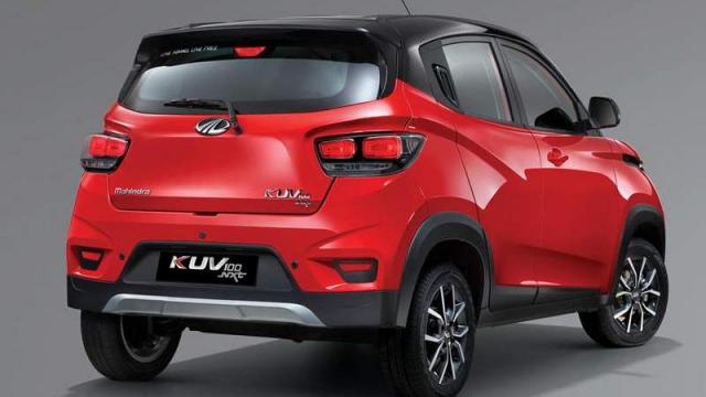 Mahindra Nuovo KUV100 NXT posteriore