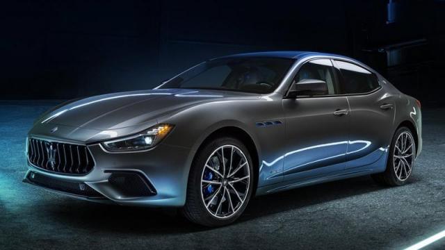 Maserati Nuova Ghibli Hybrid tre quarti anteriore