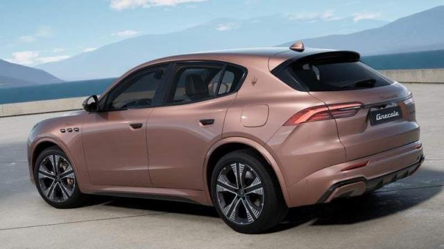 Maserati Grecale Folgore posteriore
