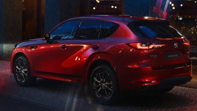 Mazda Nuova CX-60 posteriore 2