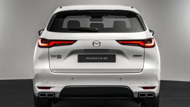 Mazda Nuova CX-60 posteriore 1