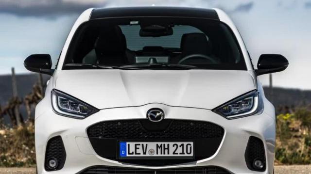 Mazda Mazda2 bianca