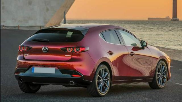 Mazda3 2019 posteriore