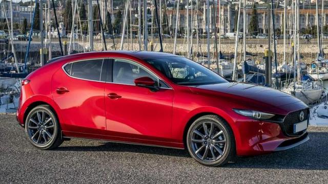 Mazda3 2019 tre quarti anteriore