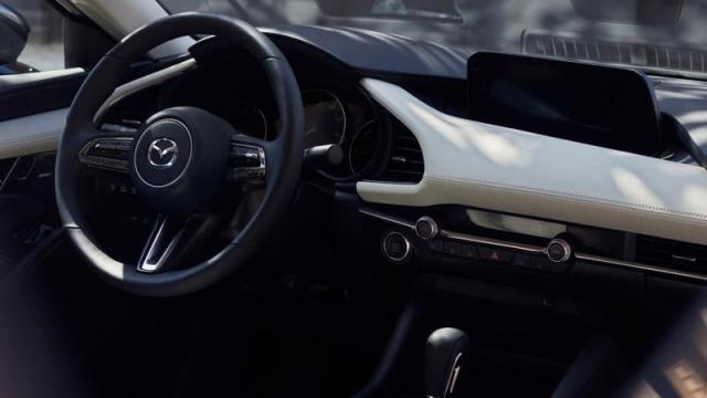 Mazda Mazda3 Sedan strumentazione