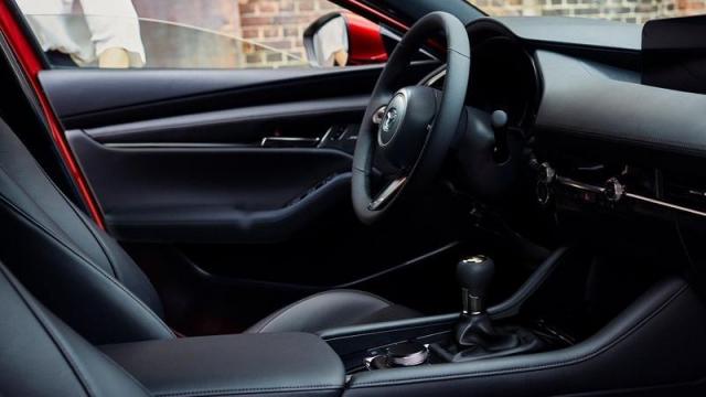 Mazda Mazda3 Sedan interni
