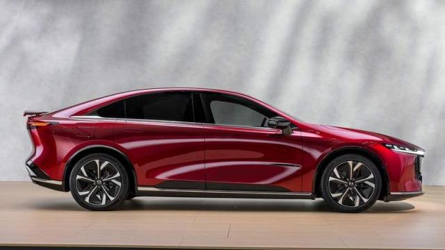 Mazda Mazda6e profilo