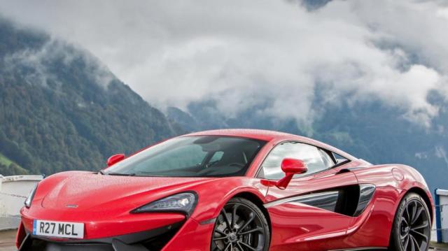 McLaren 540C montagna