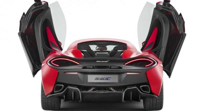 McLaren 540C posteriore