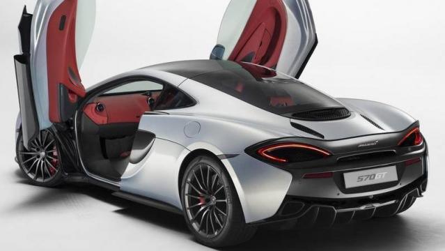 McLaren 570GT tre quarti posteriore