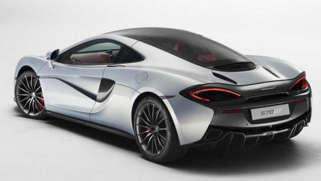 McLaren 570GT tre quarti posteriore chiusa