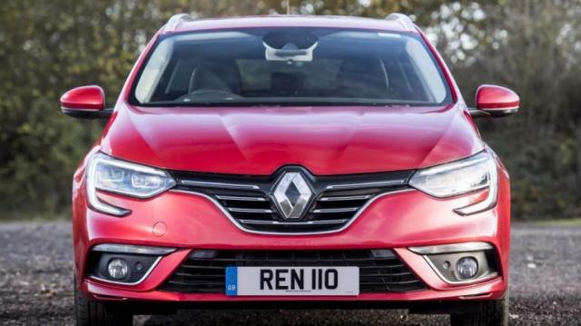 Megane Sporter E-Tech plug-in Hybrid rossa