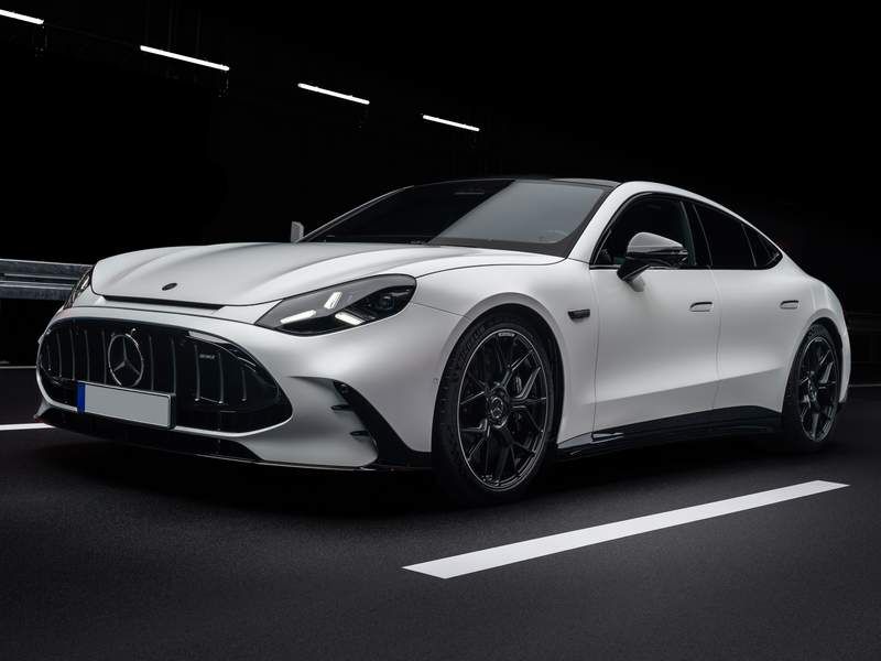 Mercedes-Benz AMG GT Coup&eacute; 4 anteriore
