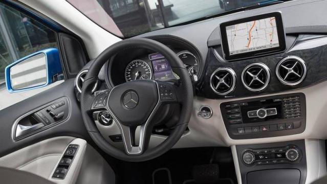 Mercedes-Benz Classe B Electric Drive interni