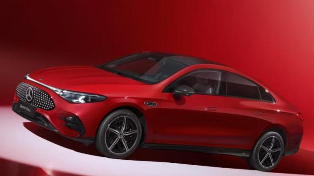 Mercedes Benz CLA statica