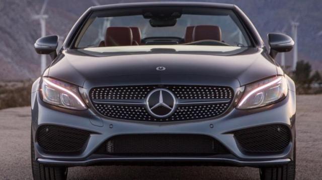 Mercedes Benz Classe C Cabrio grigia