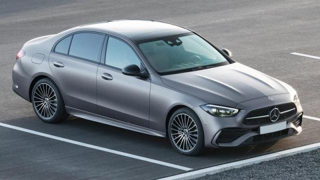 Mercedes-Benz Nuova Classe C berlina tre quarti anteriore 3