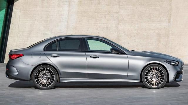 Mercedes-Benz Nuova Classe C berlina profilo