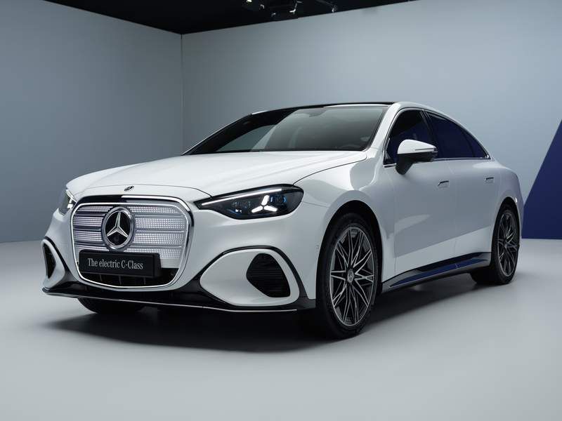 Mercedes-Benz Classe C EQ anteriore