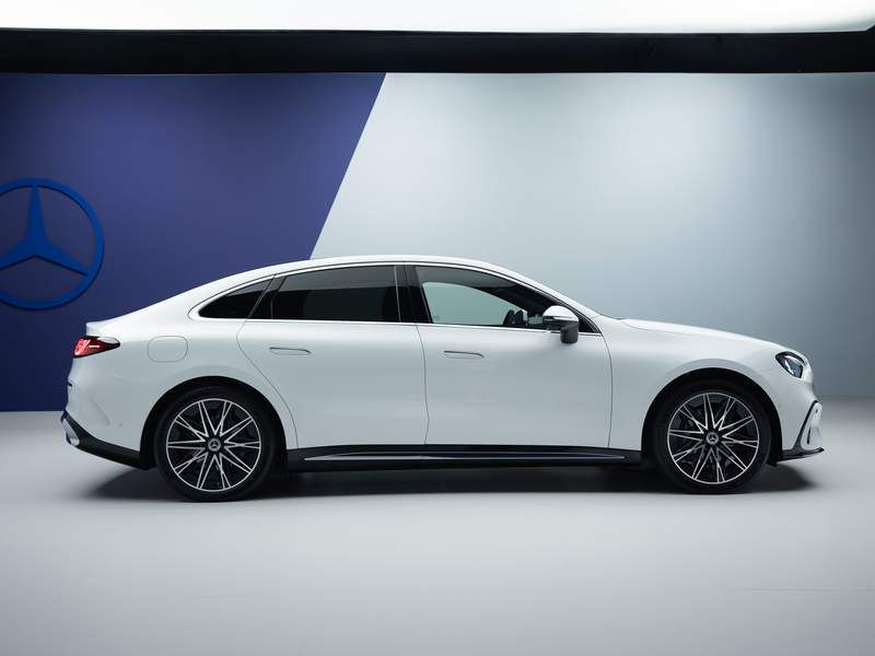 Mercedes-Benz Classe C EQ profilo