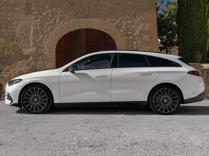 Mercedes-Benz CLA Shooting Brake Hybrid profilo