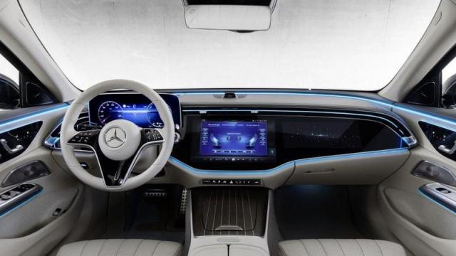 Mercedes-Benz Nuova Classe E Berlina