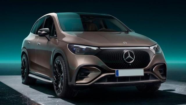 Mercedes-Benz EQE SUV anteriore