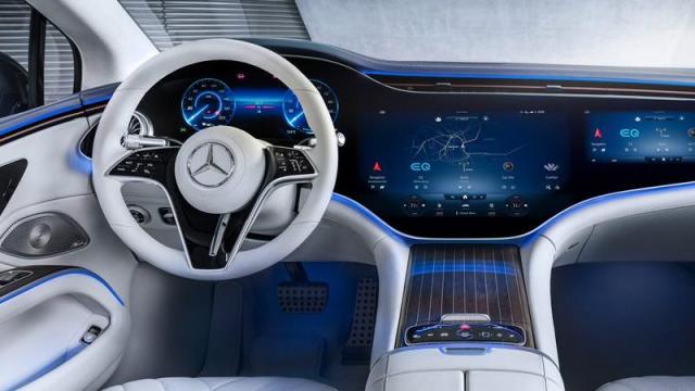 Mercedes-Benz Nuova EQS interni