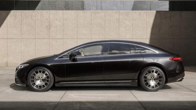 Mercedes-Benz EQS profilo