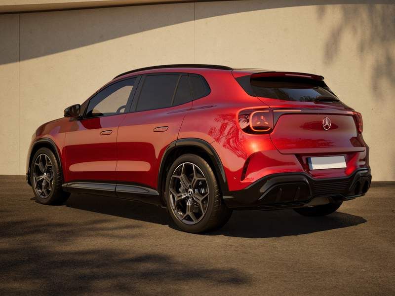 Mercedes-Benz GLA EQ profilo