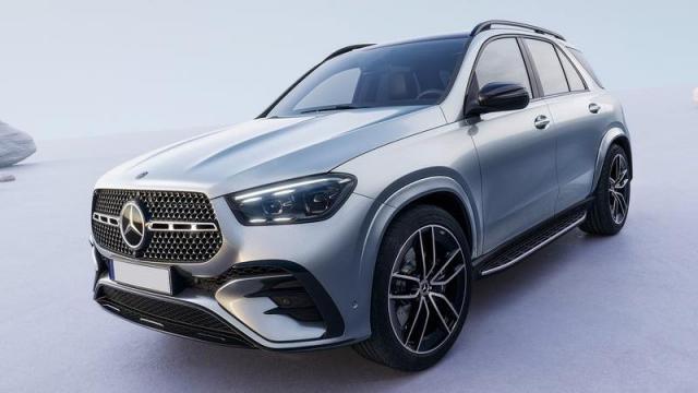 Mercedes-Benz GLE SUV anteriore