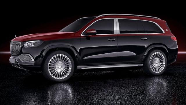 Mercedes-Benz Maybach GLS tre quarti anteriore 1