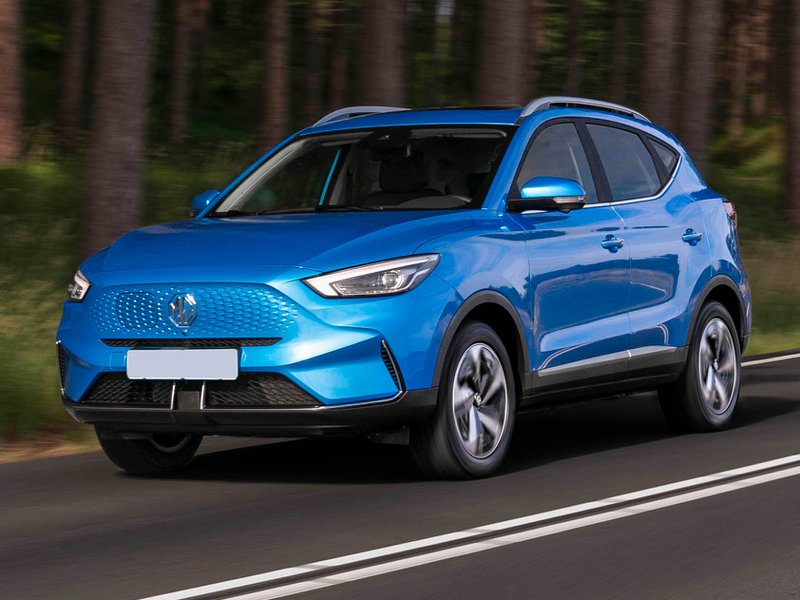 MG ZS EV tre quarti anteriore