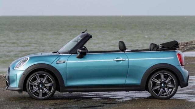 Mini Cabrio profilo