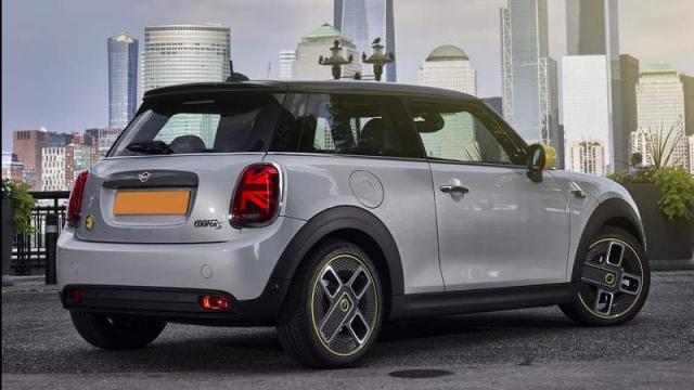 MINI Cooper SE posteriore