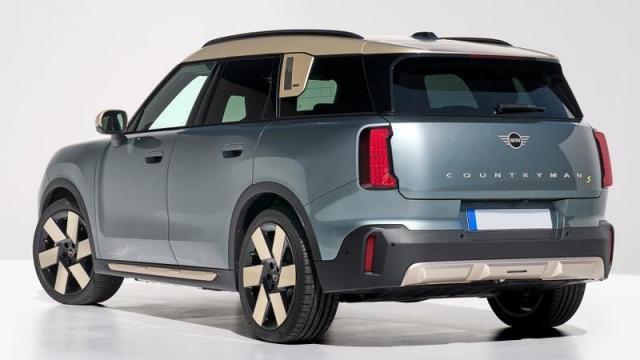 MINI Countryman All-Electric posteriore