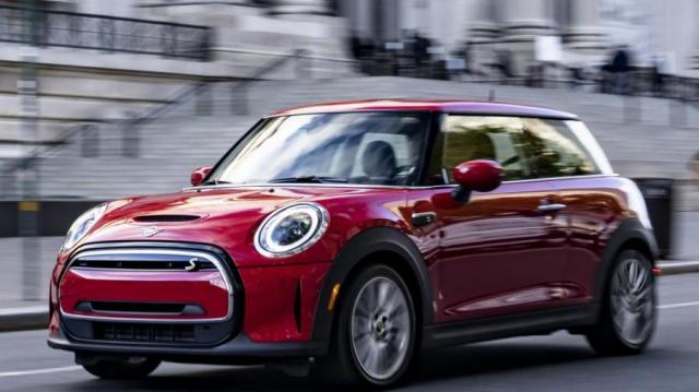 Mini full electric movimento