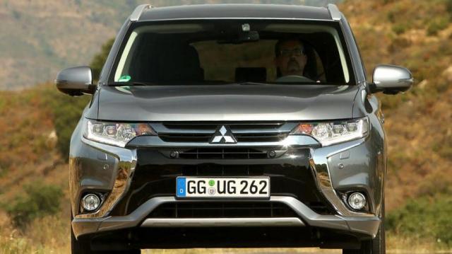 Mitsubishi Outlander PHEV frontale