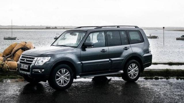 Mitsubishi Pajero 5D 1