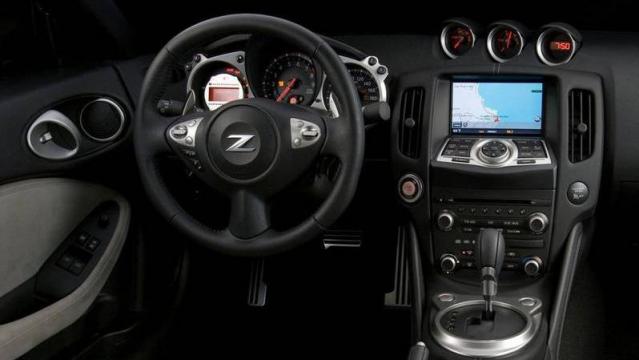 Nissan 370Z: dimensioni, interni, motori, prezzi e concorrenti - AutoScout24